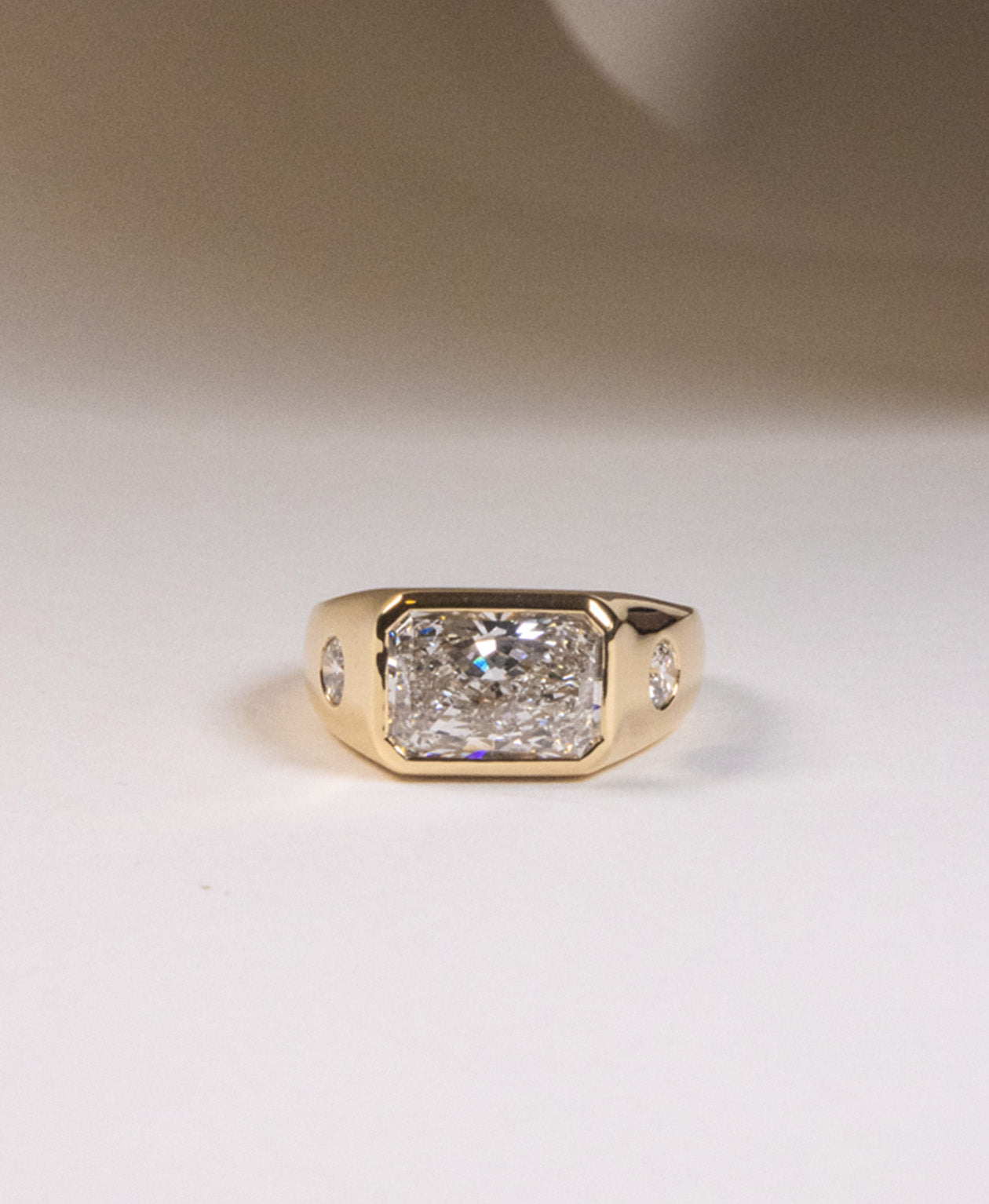 Bespoke 259 - 18k Yellow Gold, Diamond