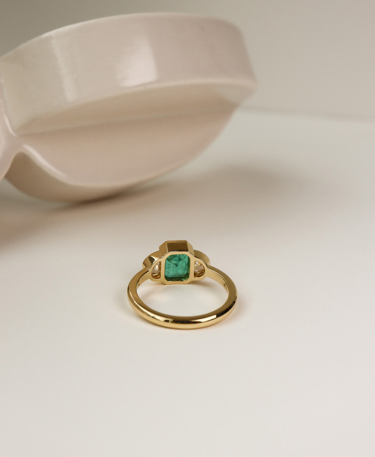 Bespoke 260 - 18k Yellow Gold, Emerald