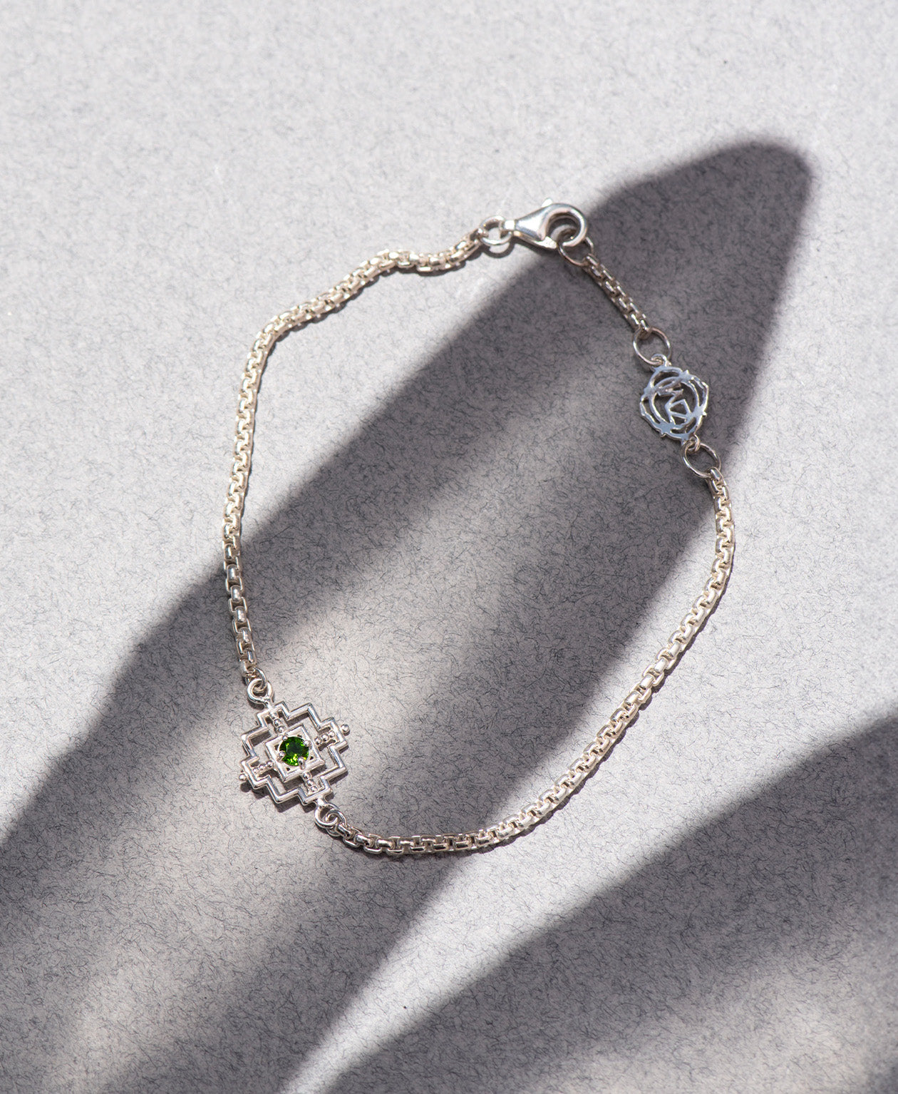Centred Bracelet - 925 Sterling Silver, Chrome Diopside