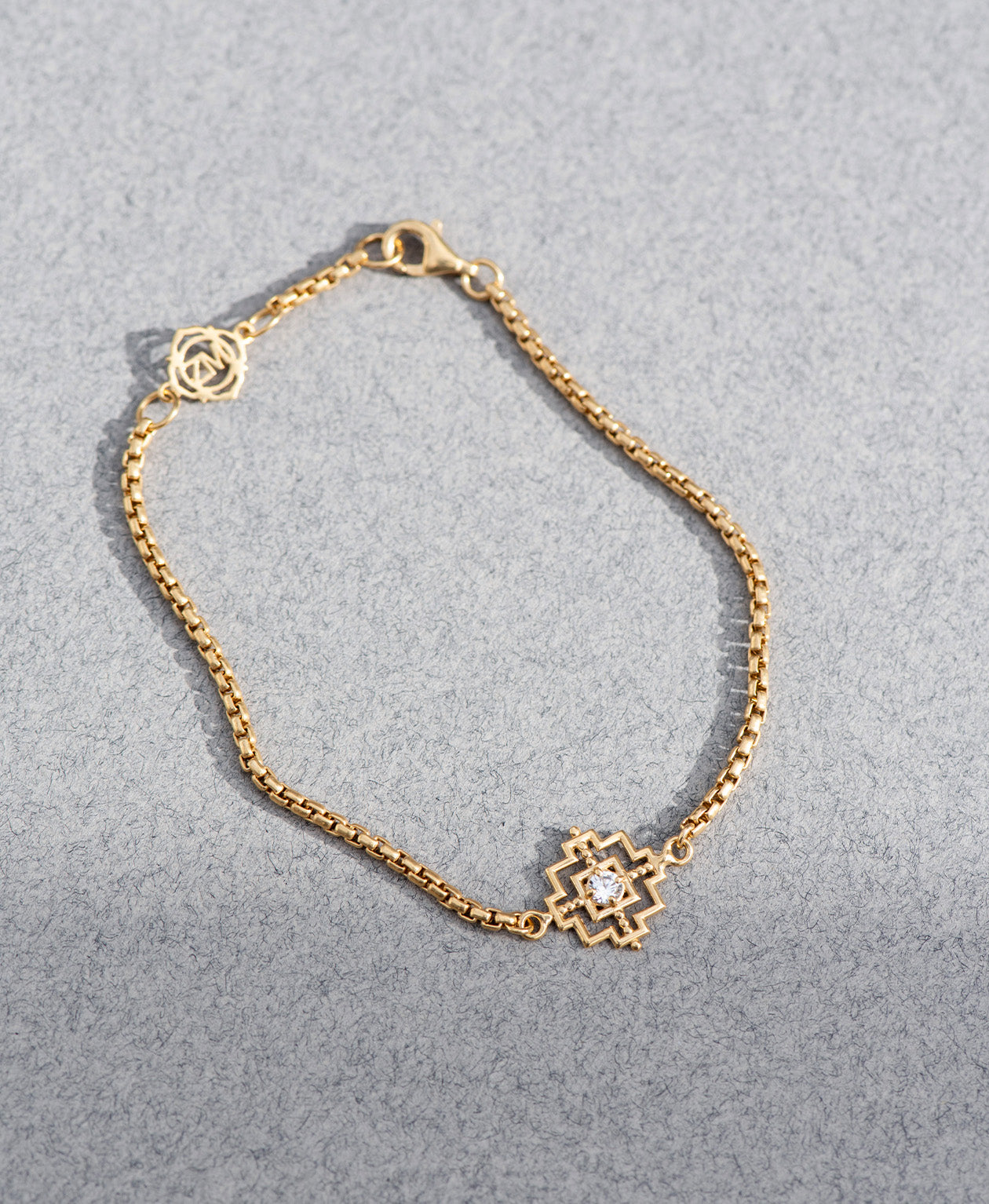 Centred Bracelet - 22k Gold Vermeil, White Zircon