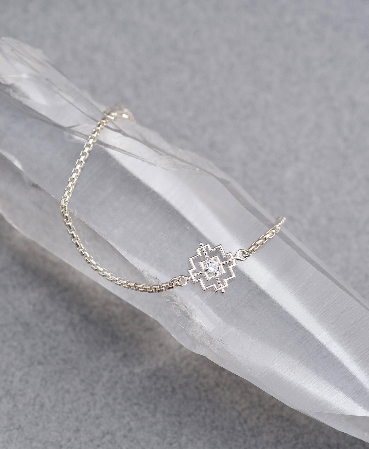 Centred Bracelet - 925 Sterling Silver, White Zircon