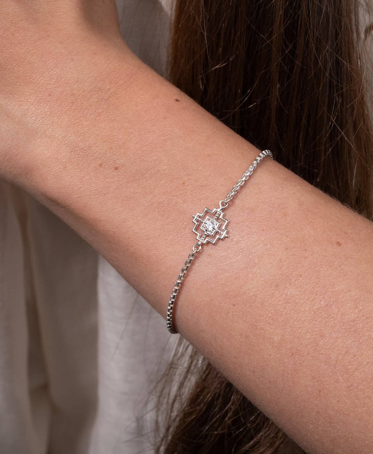 Centred Bracelet - 925 Sterling Silver, White Zircon