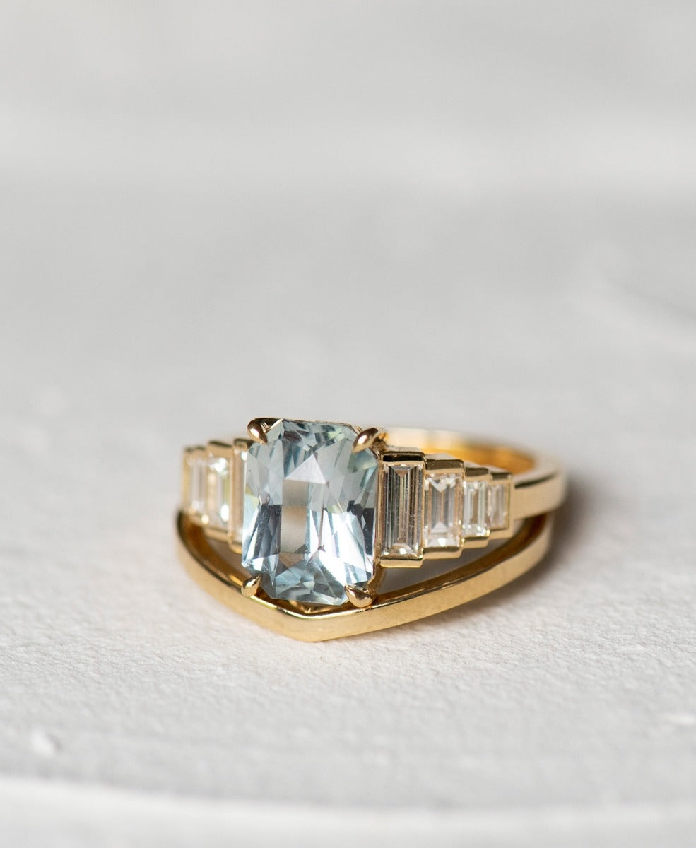 Fides Engagement Ring - 18k Yellow Gold, Blue Sapphire 2.70 carat
