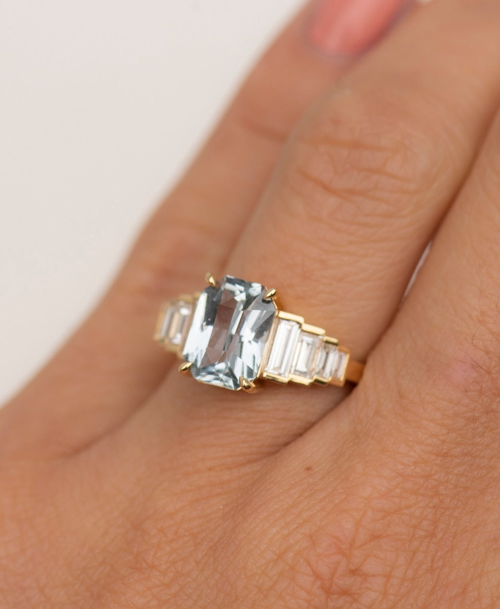 Fides Engagement Ring - 18k Yellow Gold, Blue Sapphire 2.70 carat