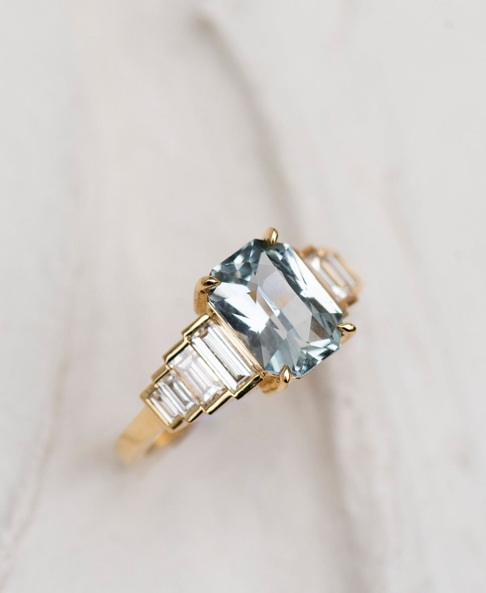 Fides Engagement Ring - 18k Yellow Gold, Blue Sapphire 2.70 carat