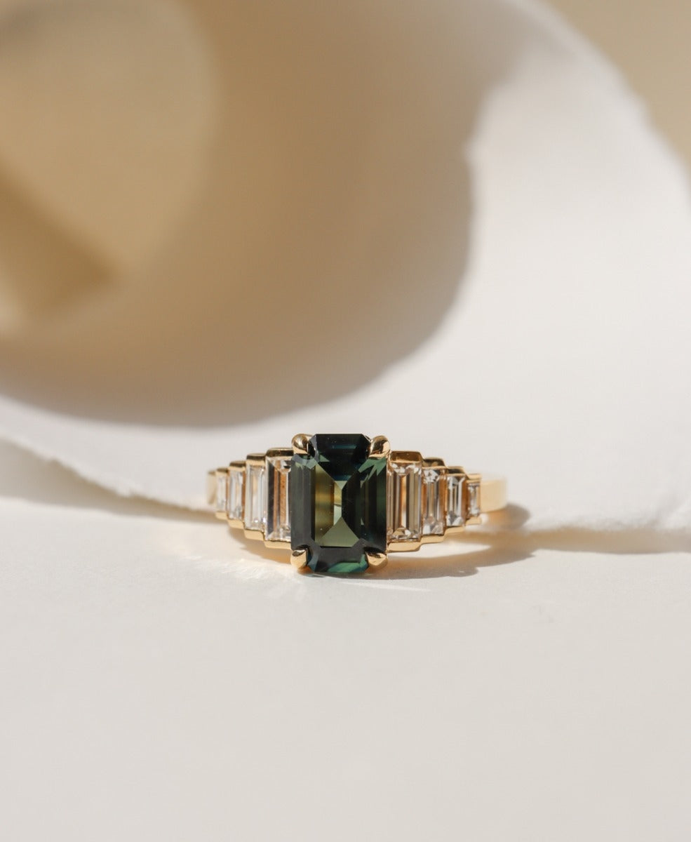 Fides Engagement Ring 18k Yellow Gold, Emerald Cut Teal Sapphire carat