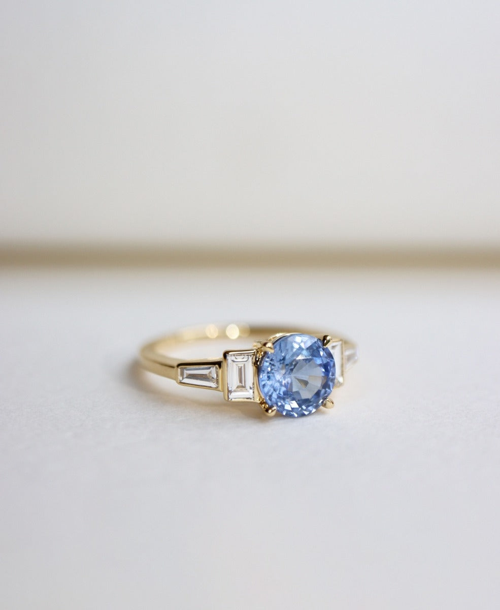 Isadora Engagement Ring 18k Yellow Gold, Round Brilliant Cut