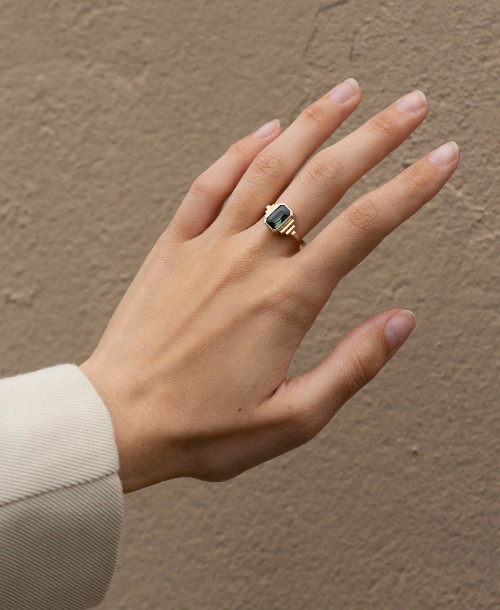 One of a Kind 356 - 18k Yellow Gold, Green Sapphire