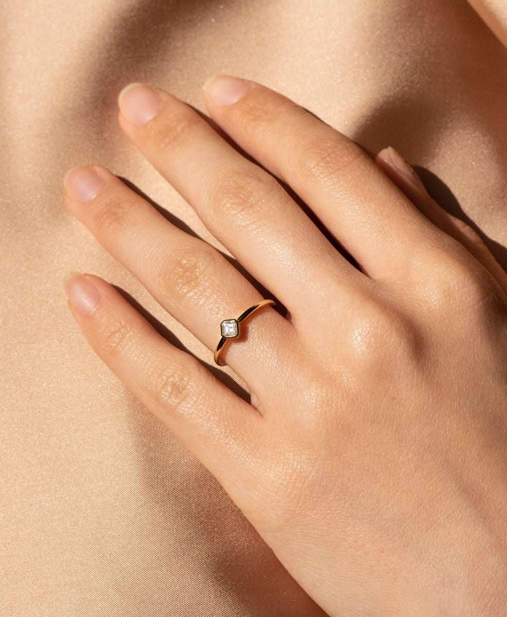 One of a Kind 368 - 18k Yellow Gold, Diamond