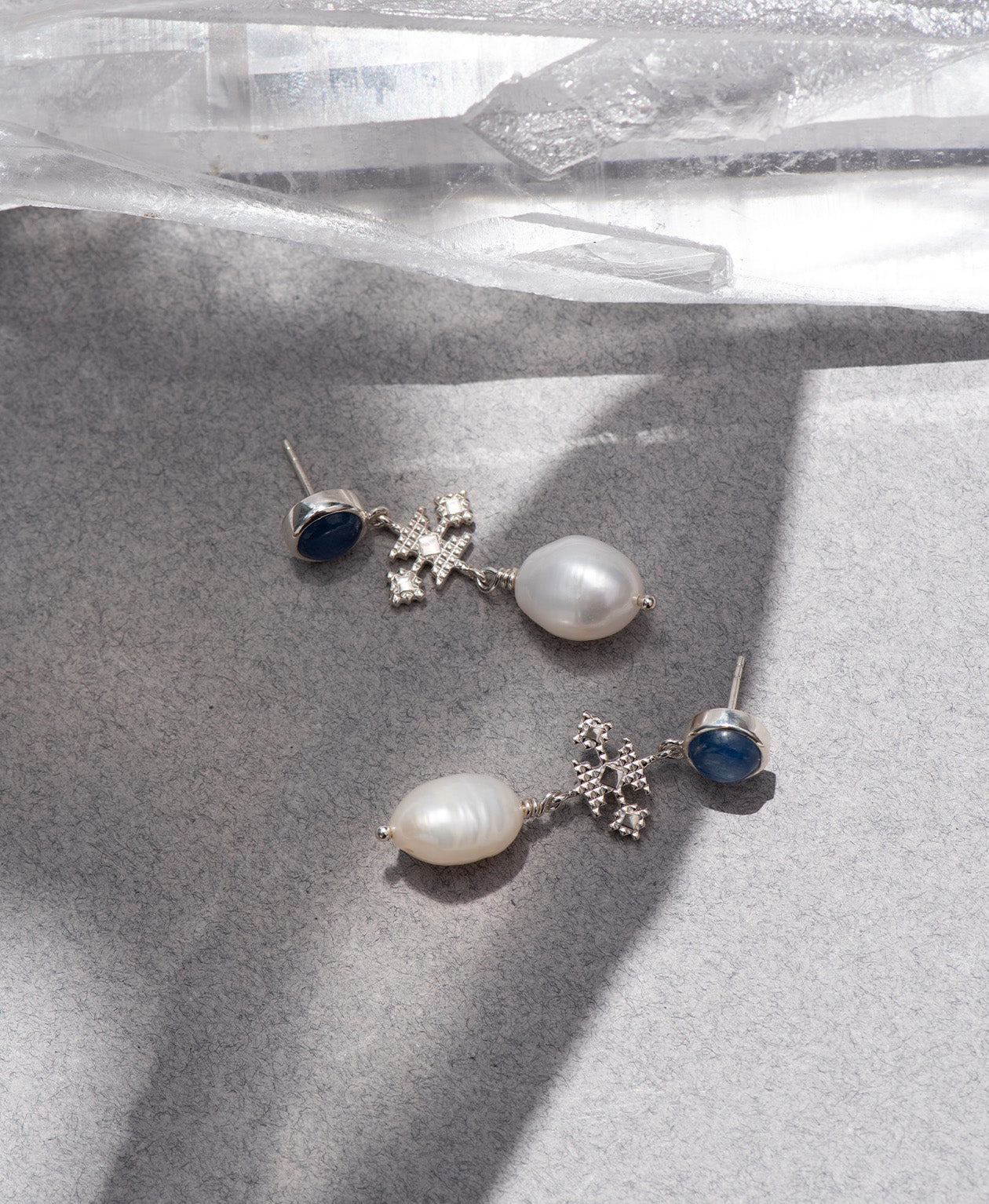 Kaya Earrings - 925 Sterling Silver, Pearl & Kyanite