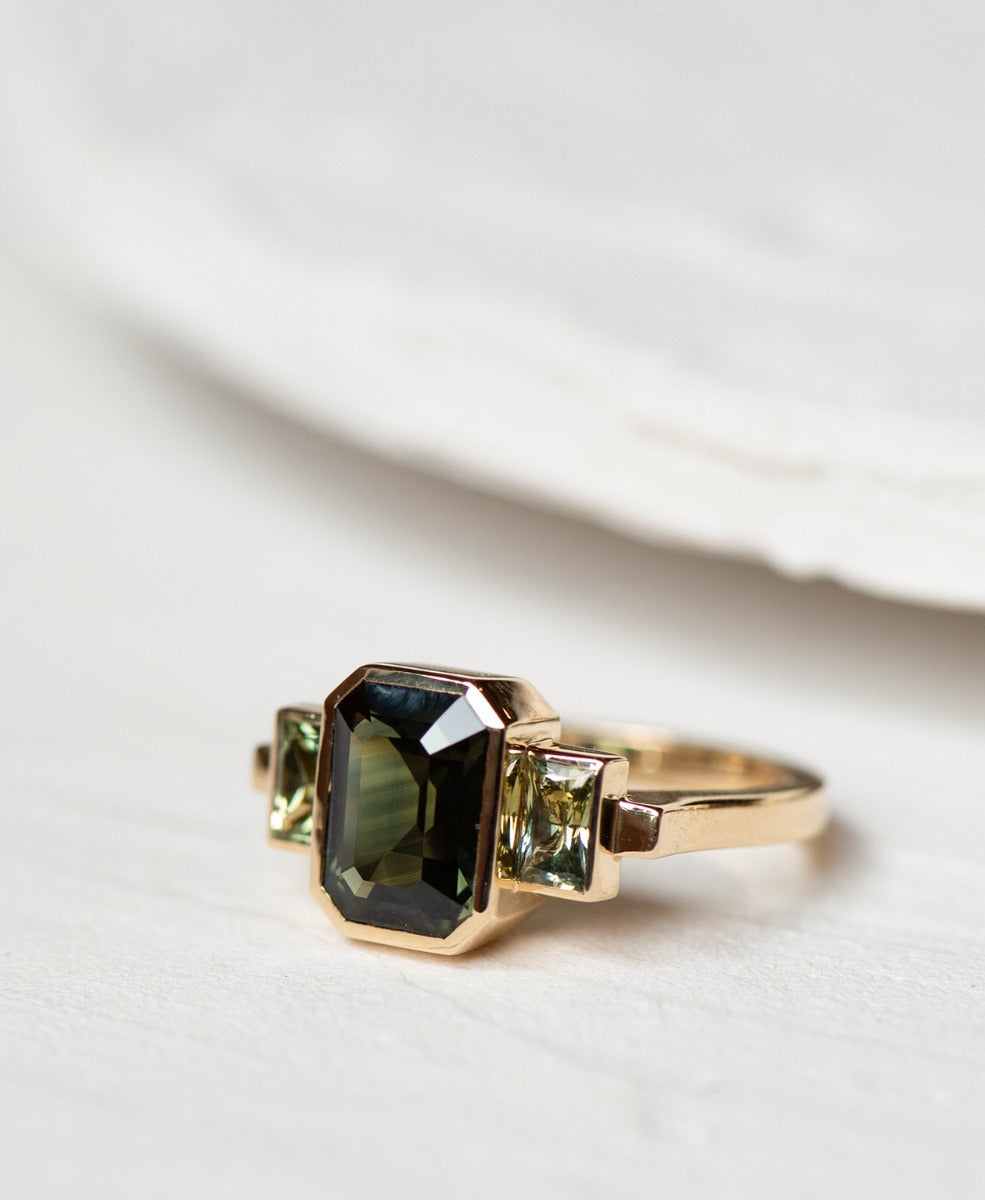 Limited Edition 113 - 18k Yellow Gold, Green Sapphire