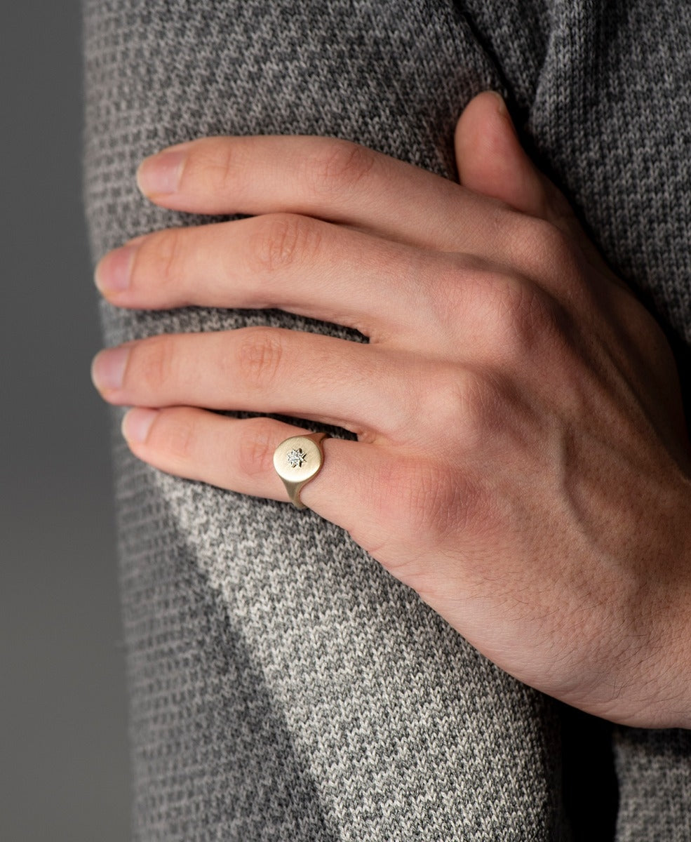 Limited Edition 121 - 9k Yellow Gold, Diamond