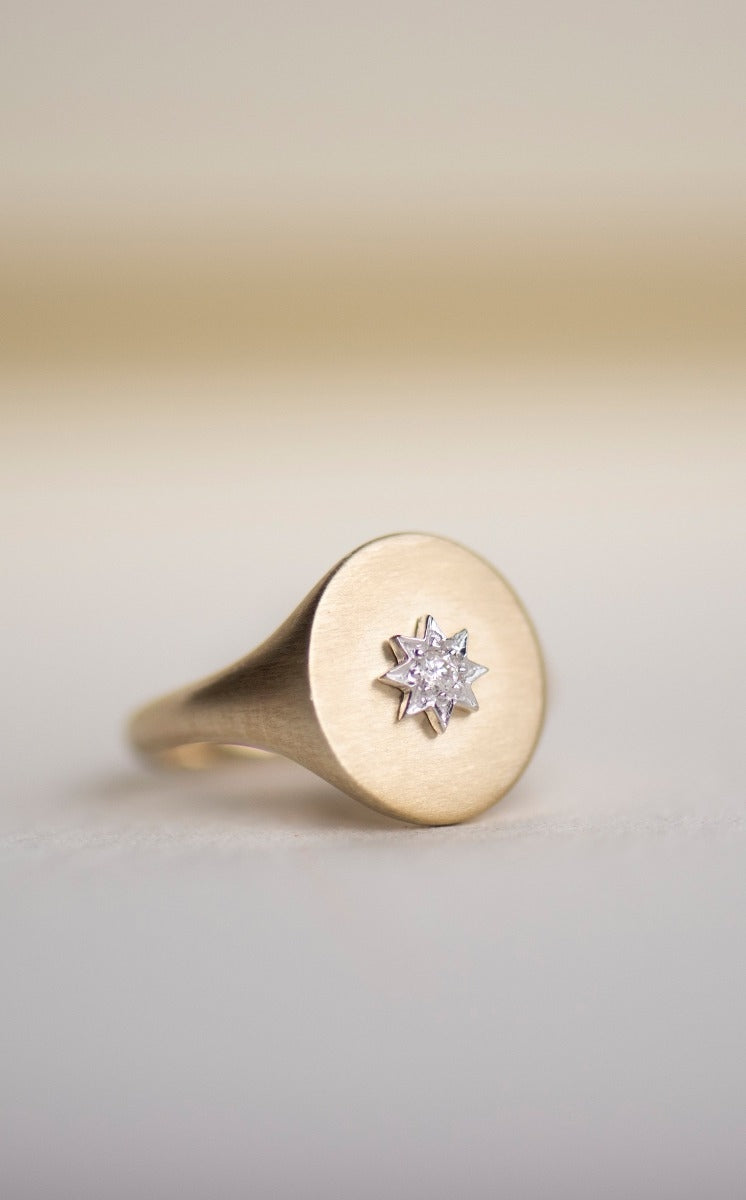 Limited Edition 121 - 9k Yellow Gold, Diamond