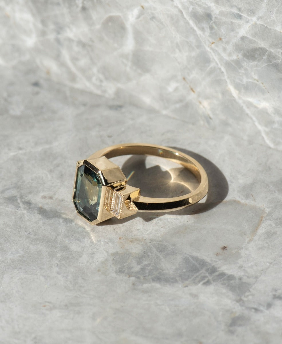 Limited Edition 131 - 18k Yellow Gold, Green Sapphire