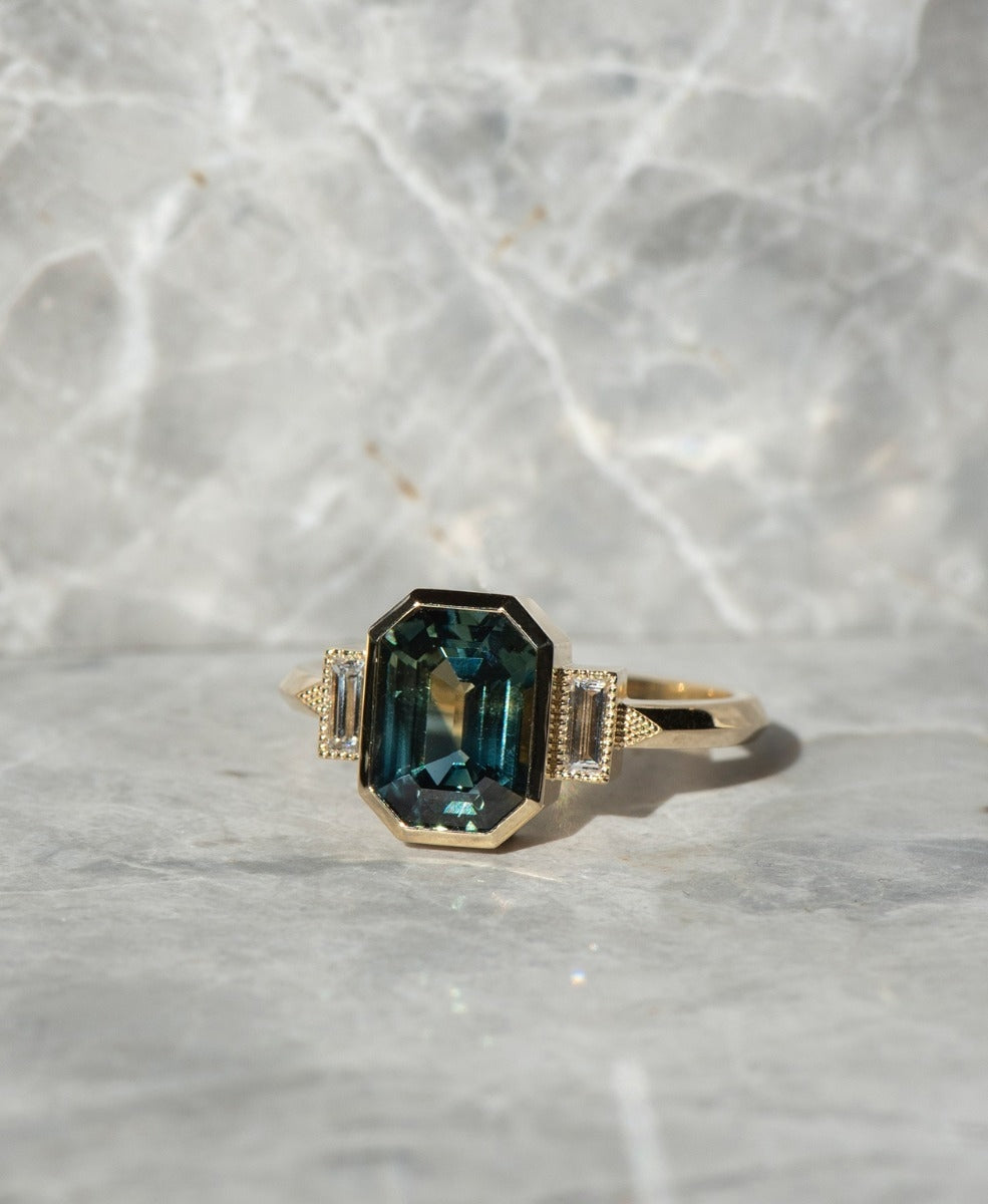 Limited Edition 131 - 18k Yellow Gold, Green Sapphire