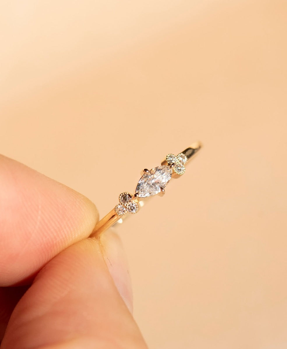 Limited Edition 132 - 18k Yellow Gold, Diamond