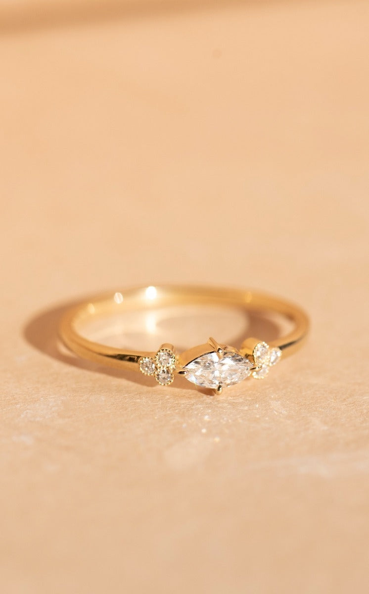 Limited Edition 132 - 18k Yellow Gold, Diamond