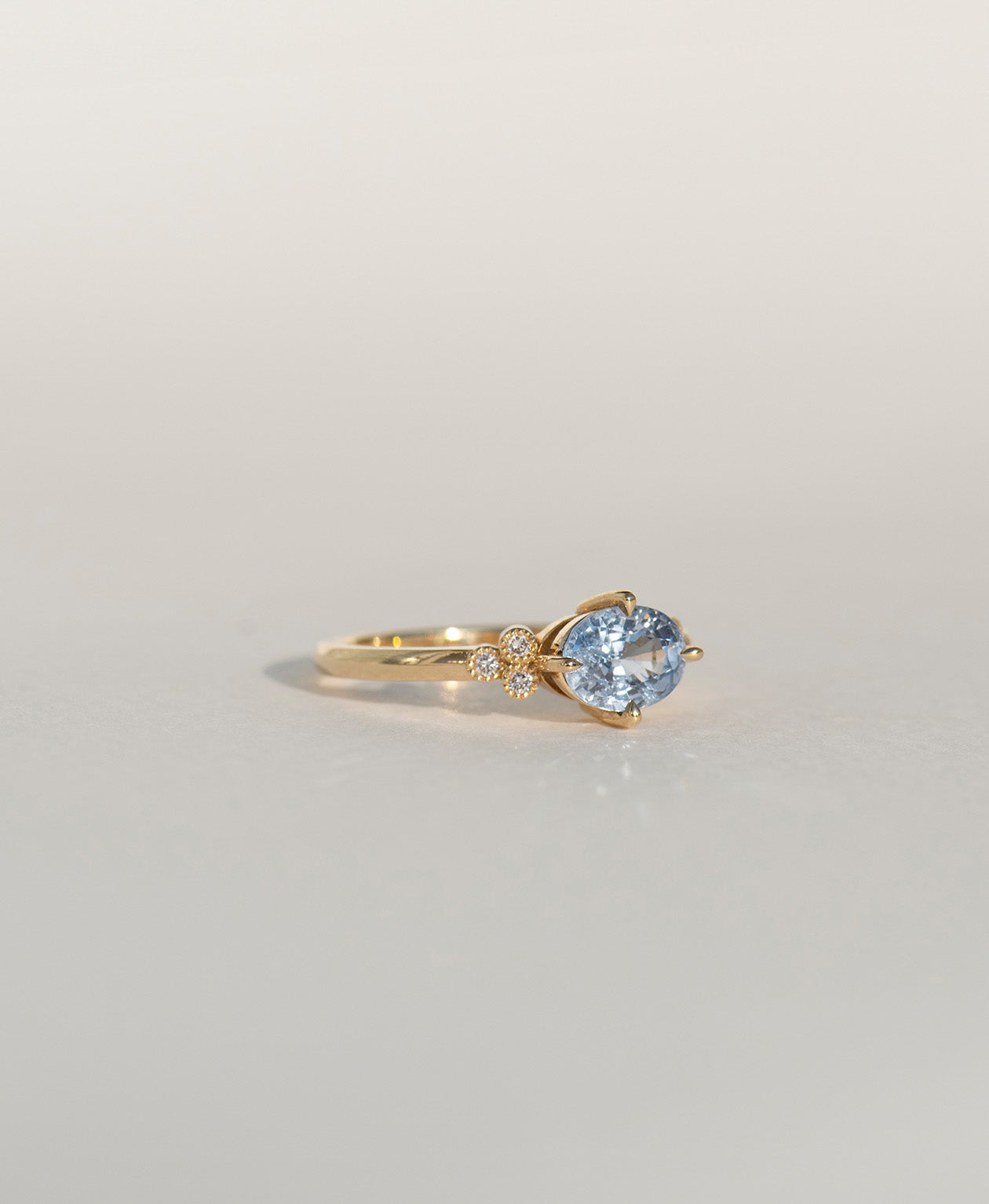 Mon Cheri Engagement Ring - 18k Yellow Gold, Oval Brilliant Cut Blue Sapphire 1.60 carat