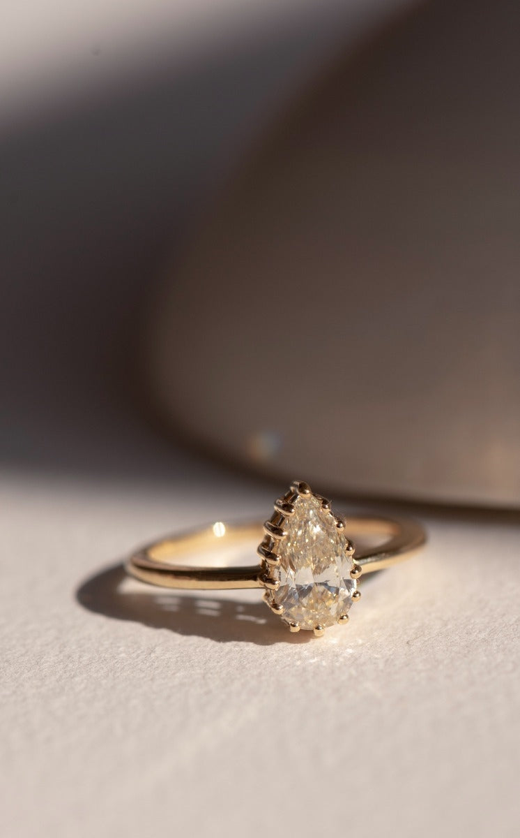 One of a Kind 202 - 18k Yellow Gold, Diamond