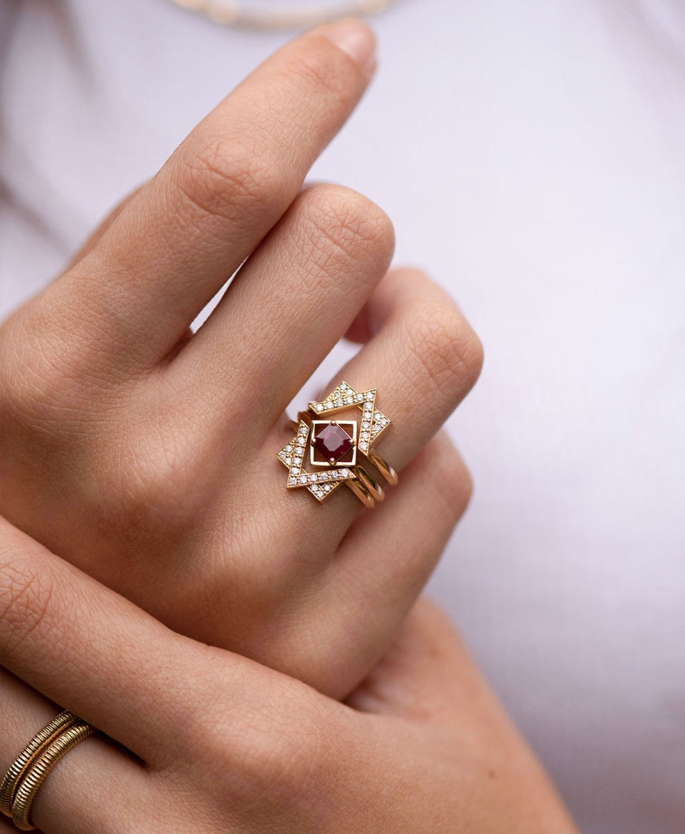 One of a Kind 280 - 18k Yellow Gold, Ruby