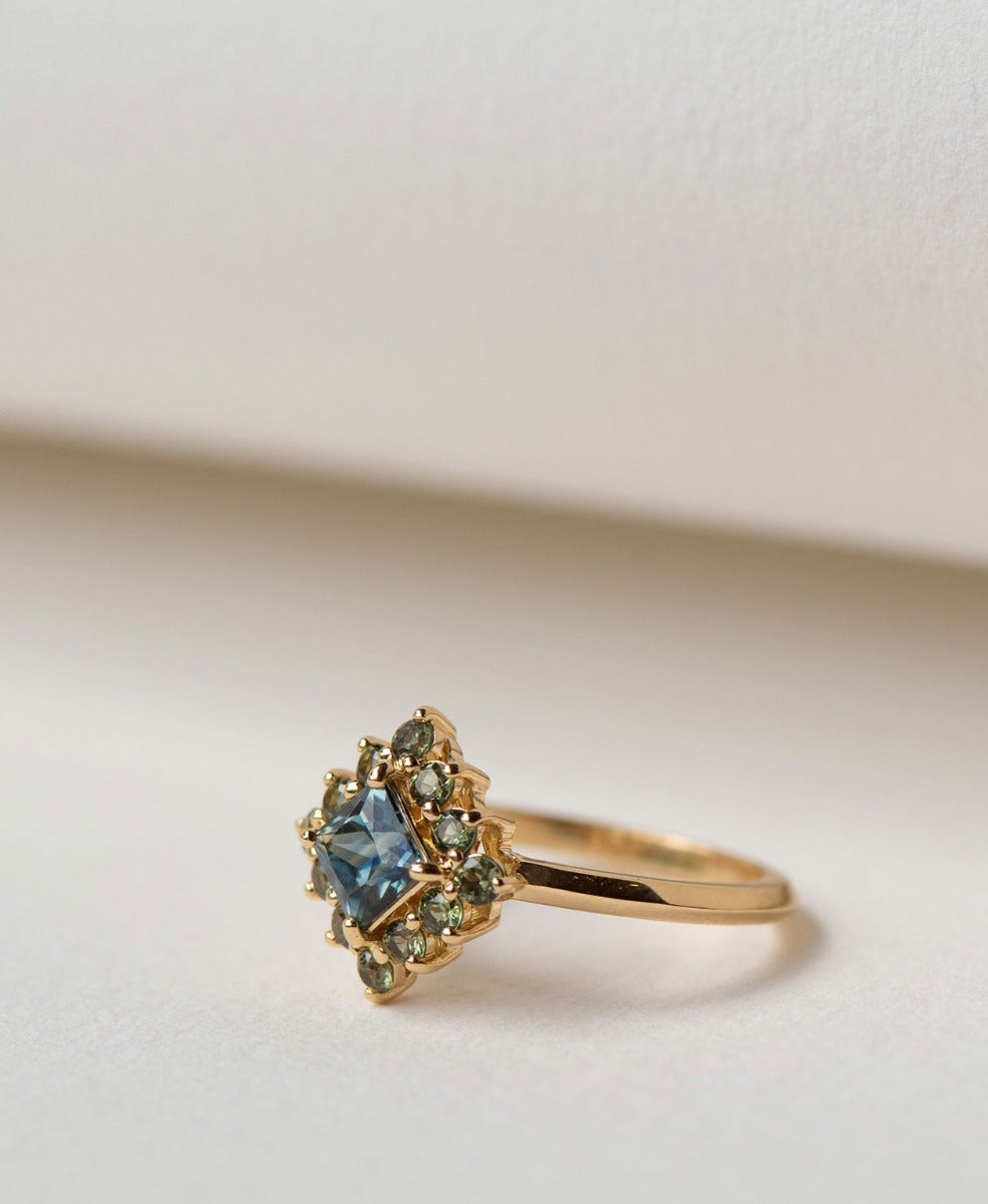 One of a Kind 285 - 18k Yellow Gold, Green Sapphire