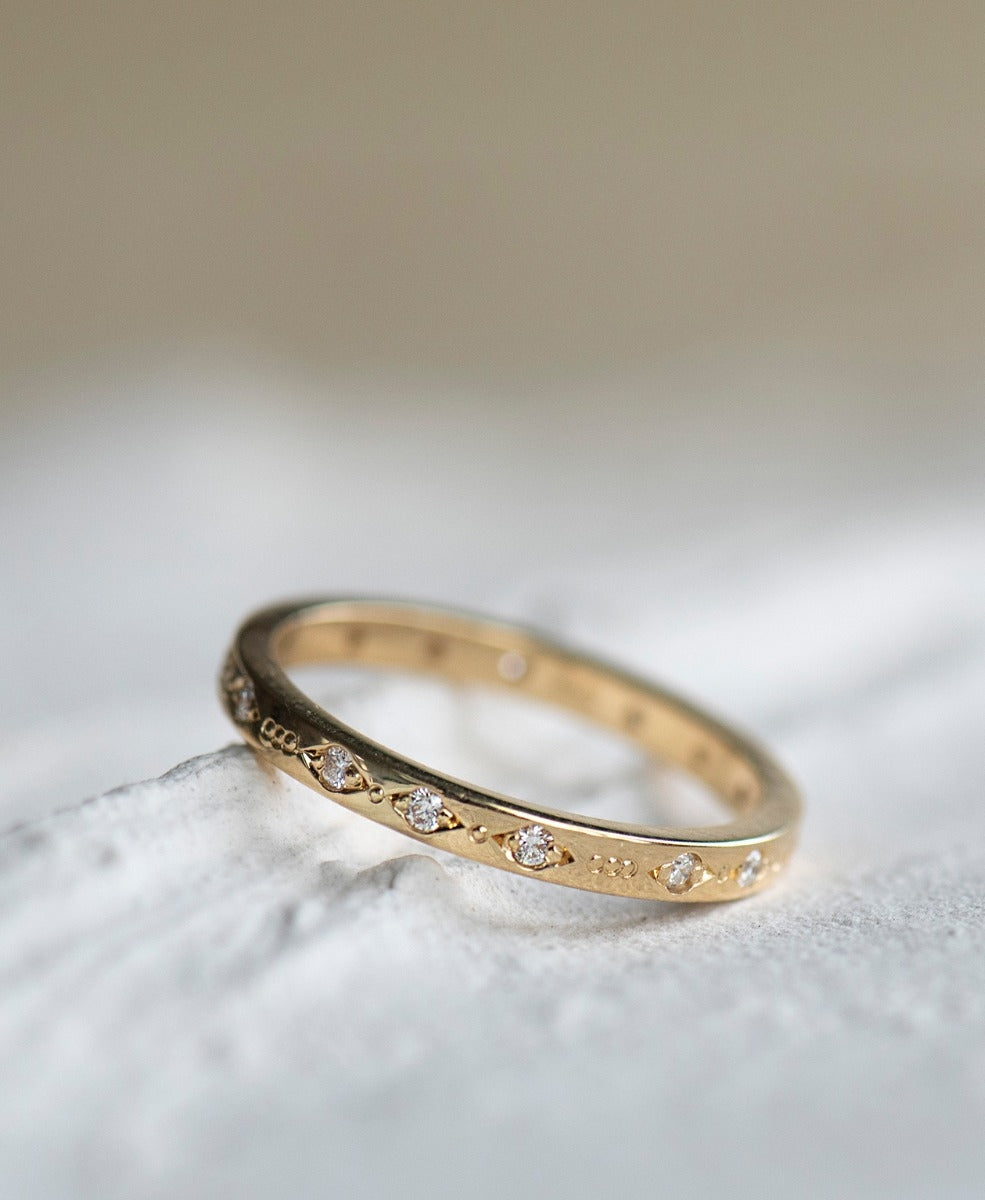 One of a Kind 340 - 18k Yellow Gold, Diamond