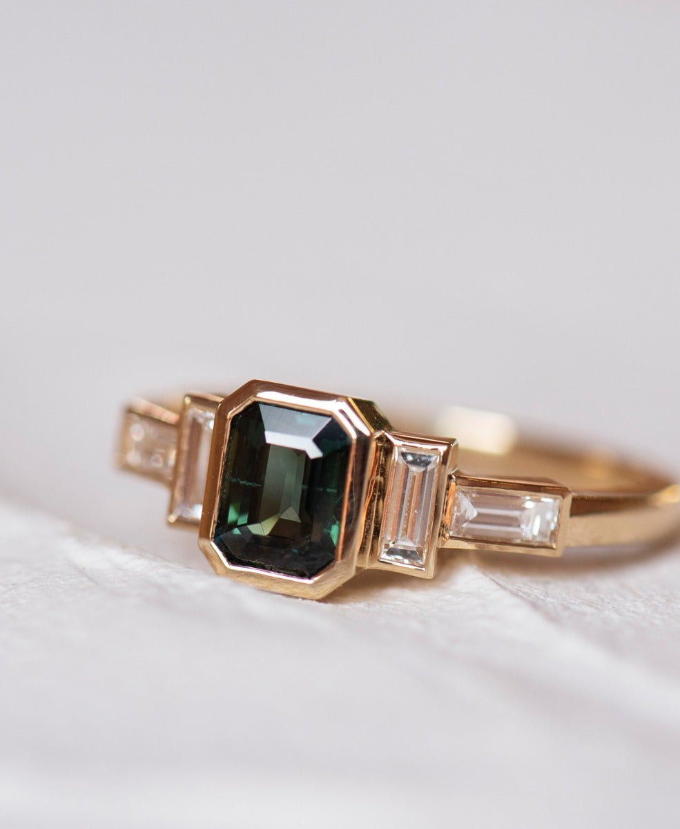 One of a Kind 347 - 18k Yellow Gold, Green Sapphire
