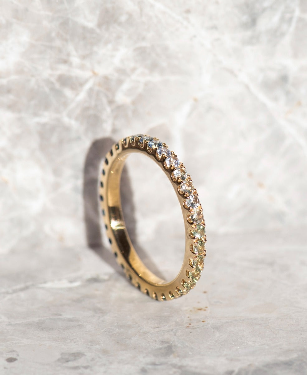 One of a Kind 375 - 18k Yellow Gold, Sapphire