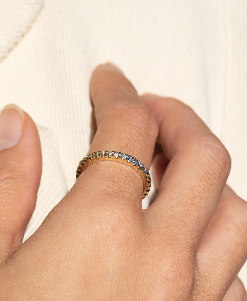 One of a Kind 375 - 18k Yellow Gold, Sapphire