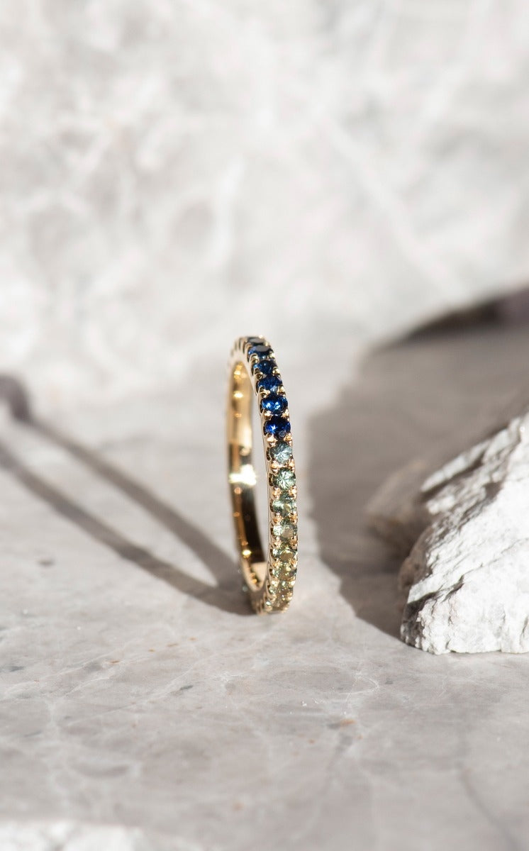 One of a Kind 375 - 18k Yellow Gold, Sapphire