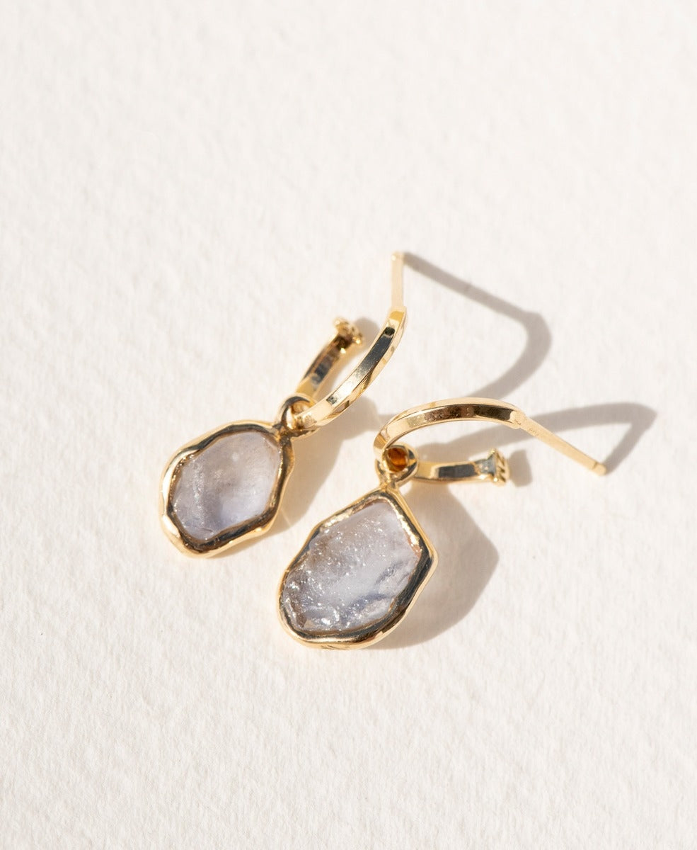 One of a Kind 385 - 18k Yellow Gold, Blue Sapphire