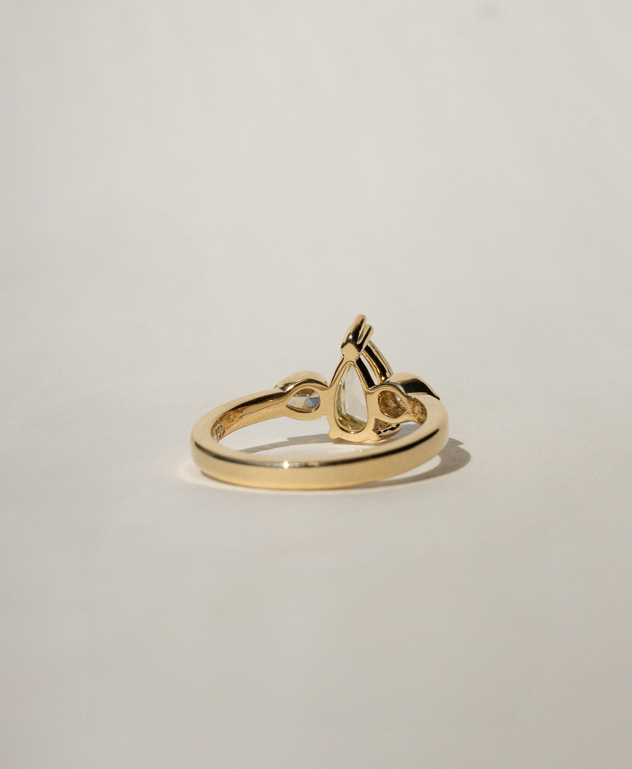 One of a Kind 484 - 18k Yellow Gold, Diamond