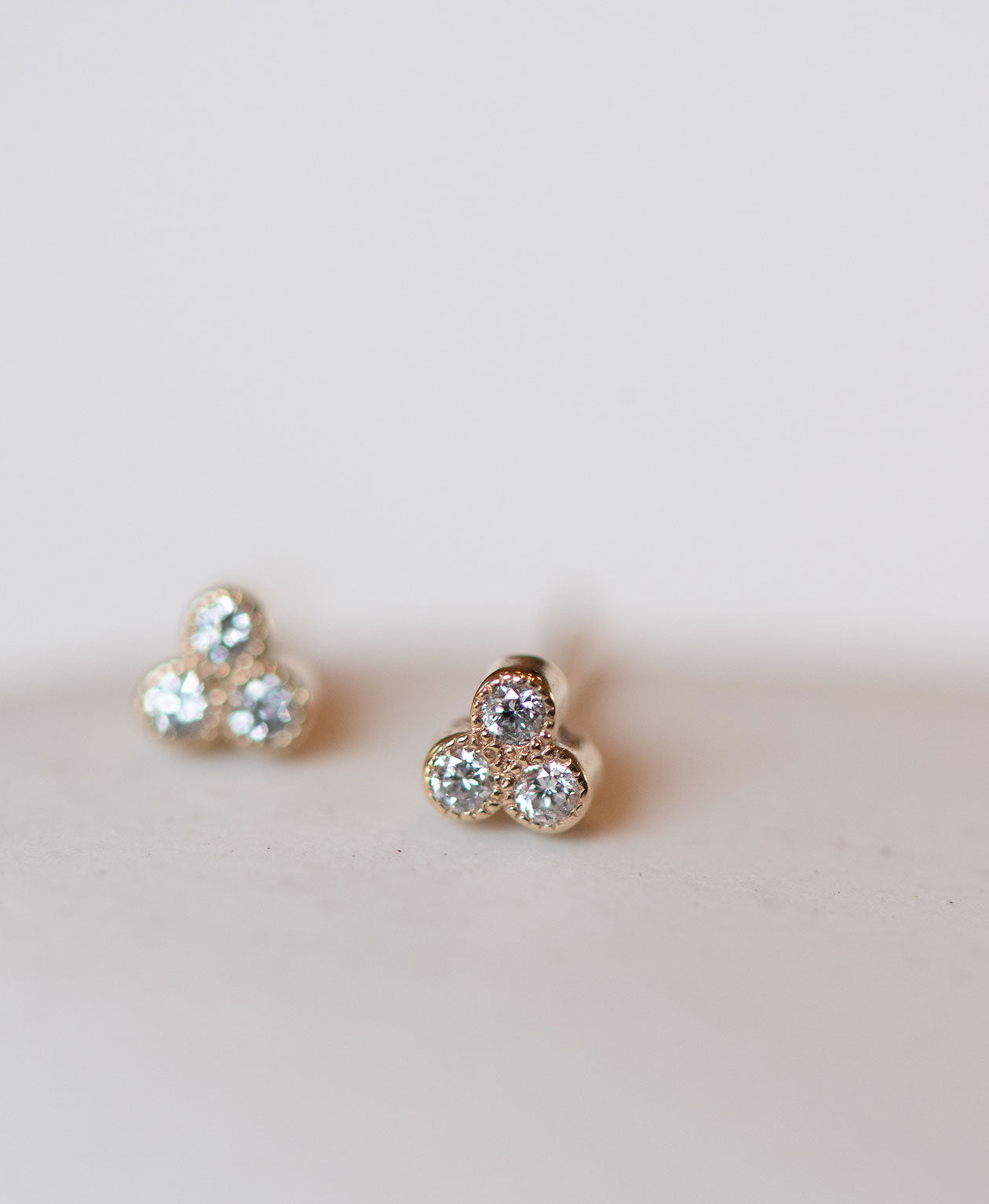 Three Friends 1mm Single Stud - 18k Yellow Gold, Diamond