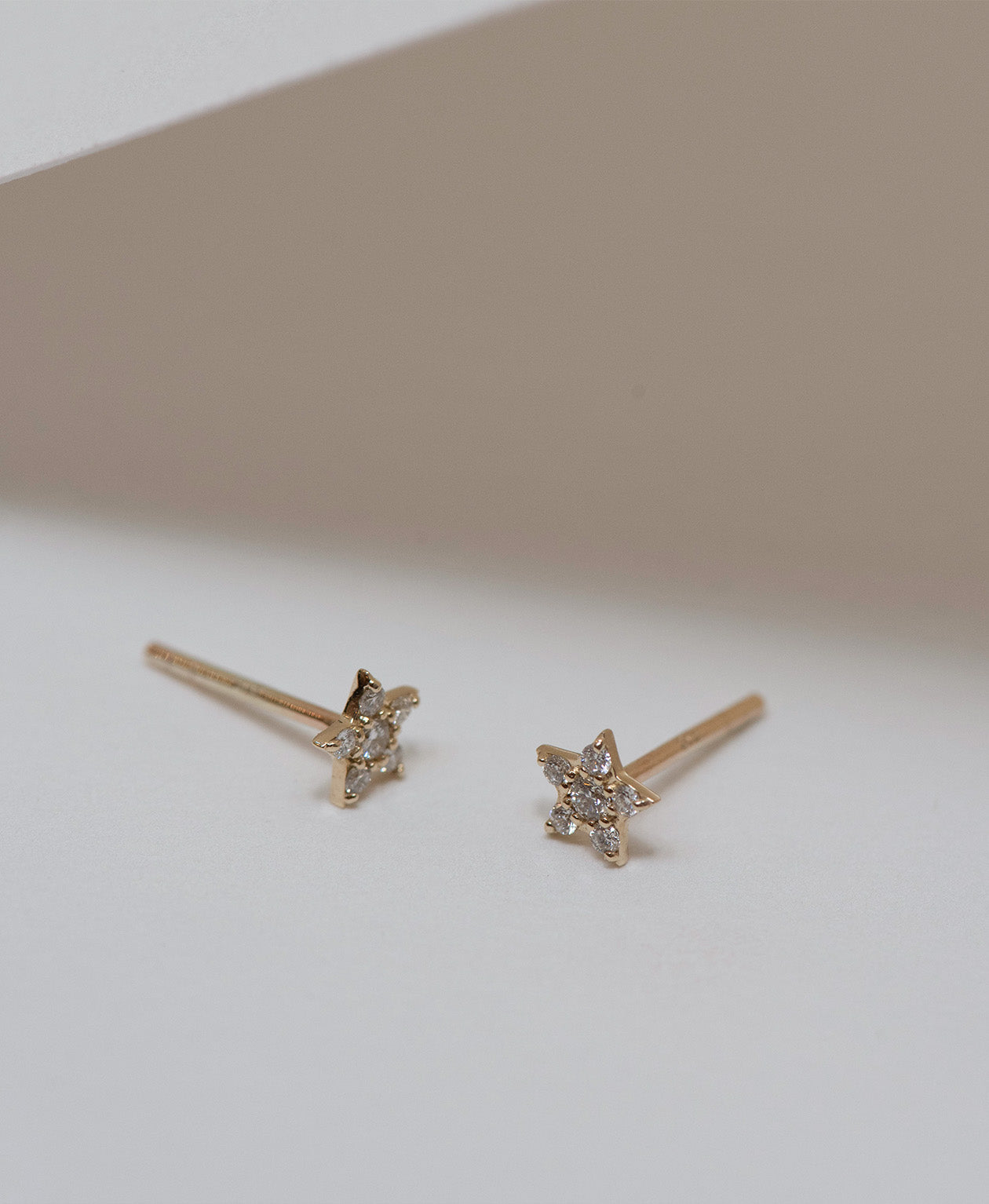 Alcyone Single Stud - 9k Yellow Gold, Diamond