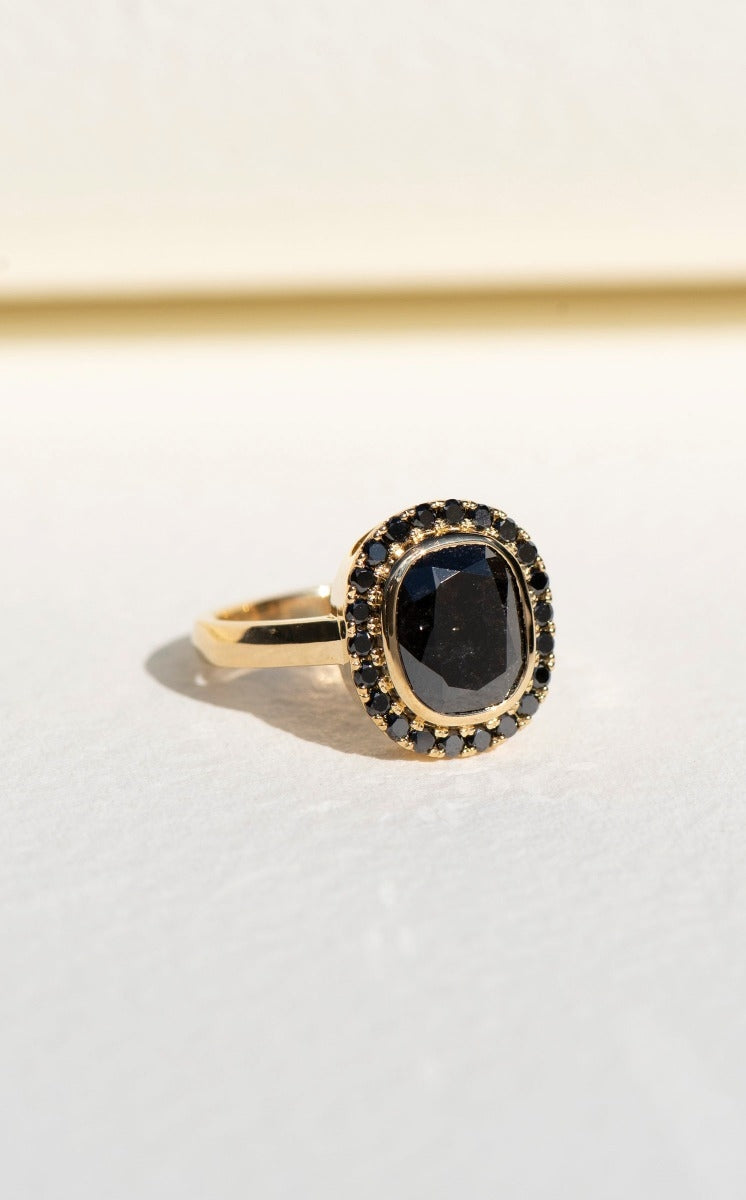 Bespoke 214 - 18k Yellow Gold, Black Diamond