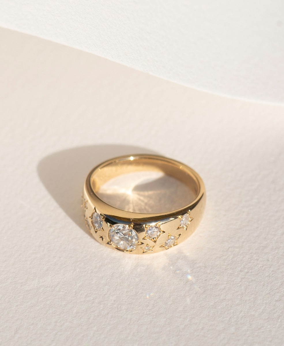 Bespoke 244 - 18k Yellow Gold, Diamond