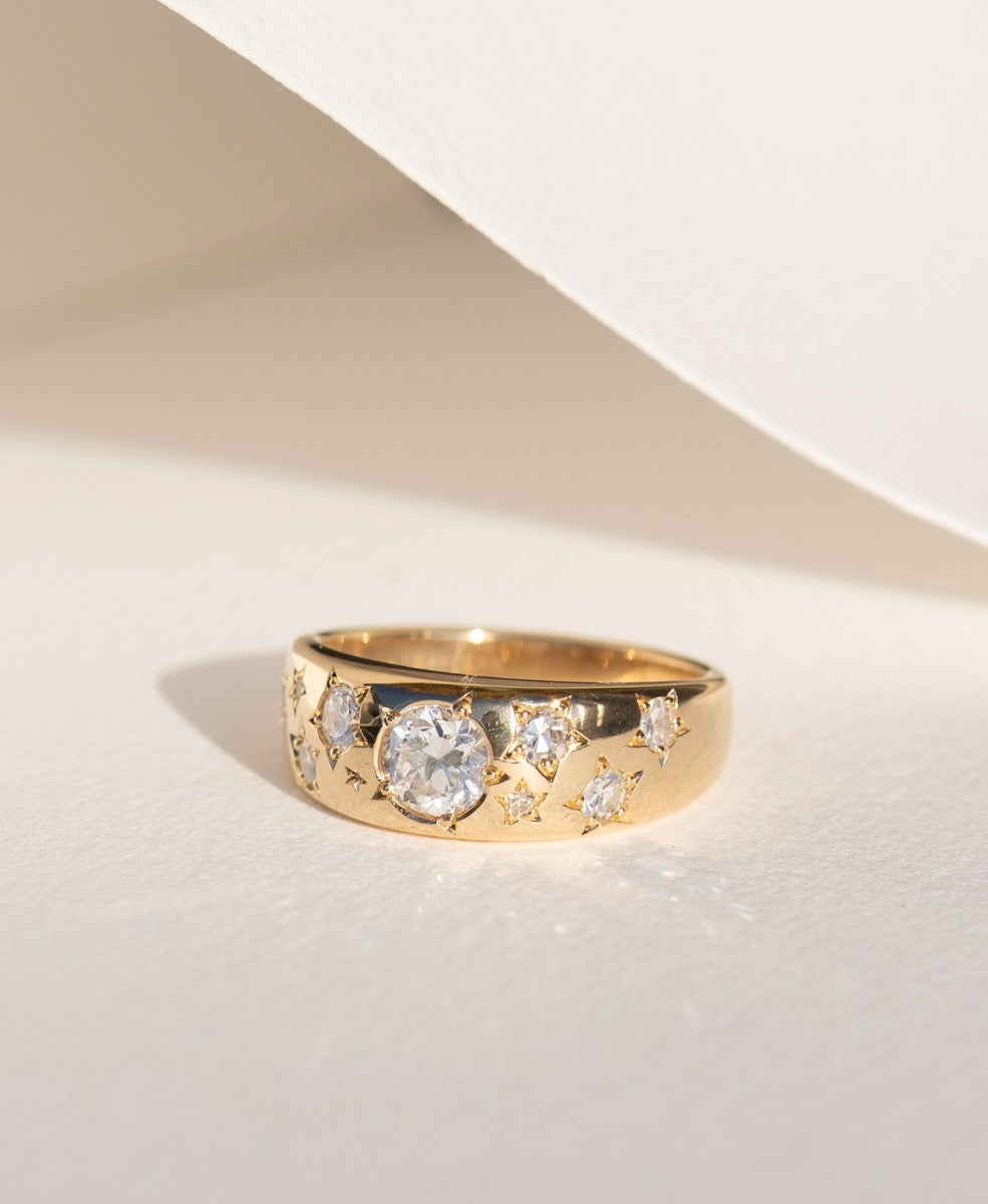 Bespoke 244 - 18k Yellow Gold, Diamond