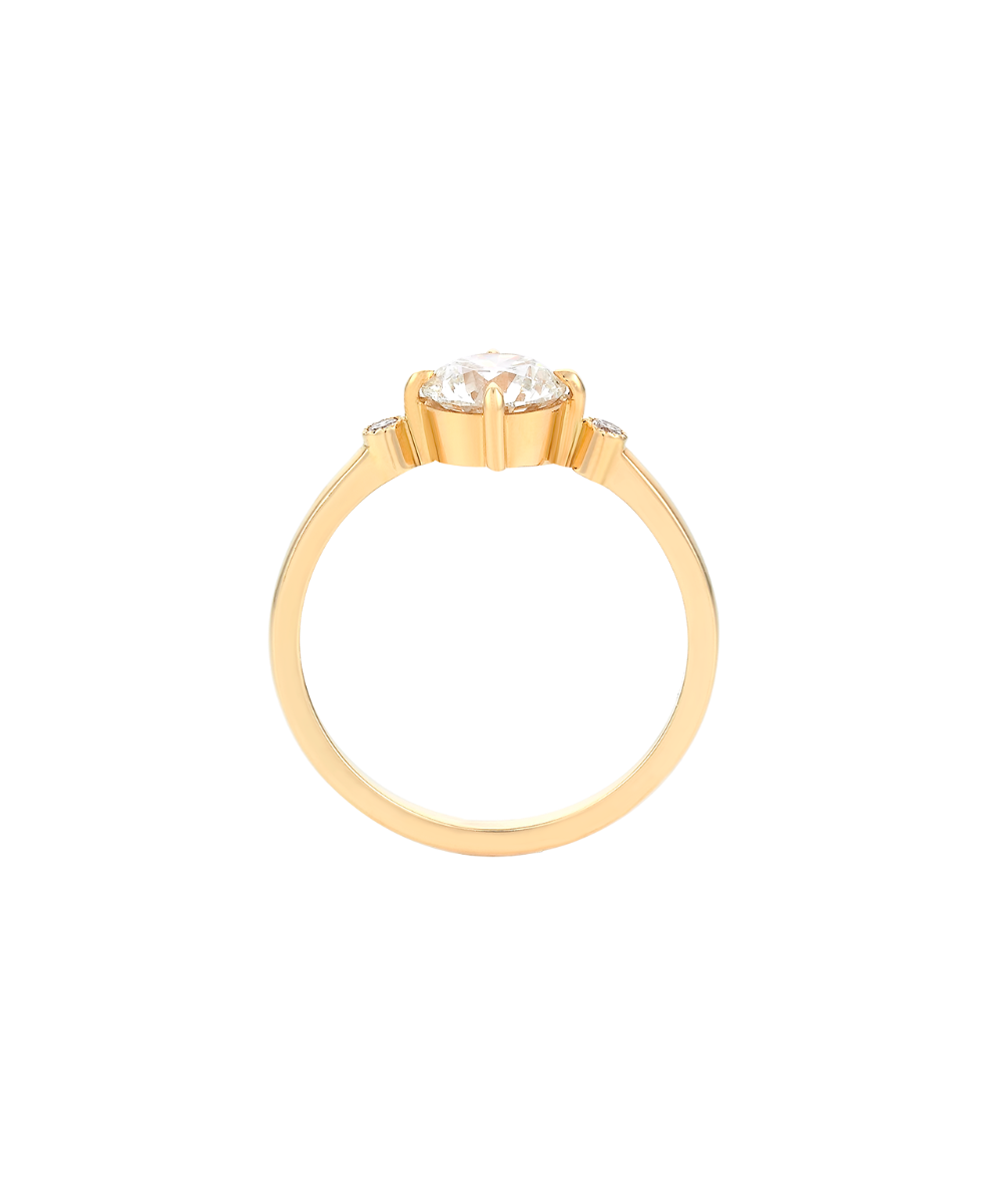 Claridad Engagement Ring - 18k Yellow Gold, Round Cut Diamond 1.03 carat