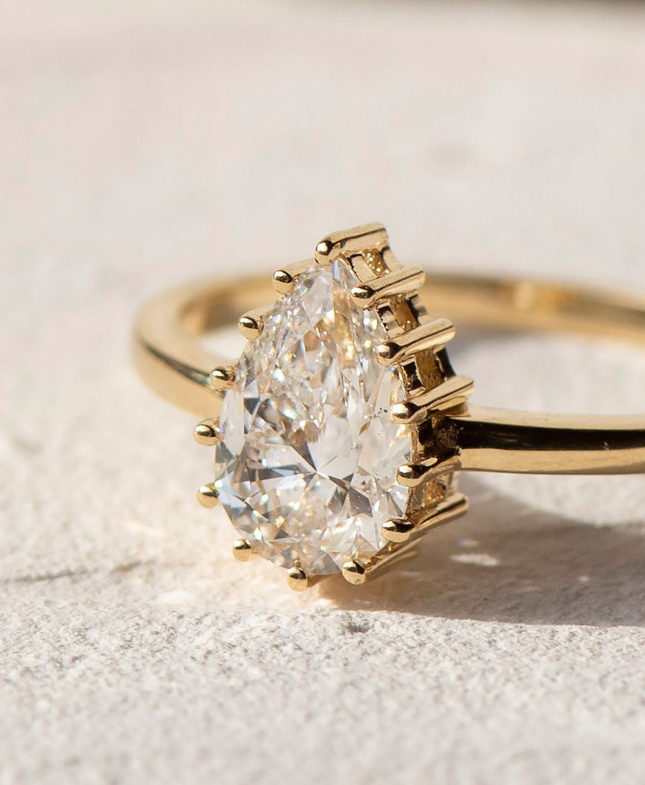 Eros Engagement Ring - 18k Yellow Gold, Pear Cut Diamond 1.0 carat