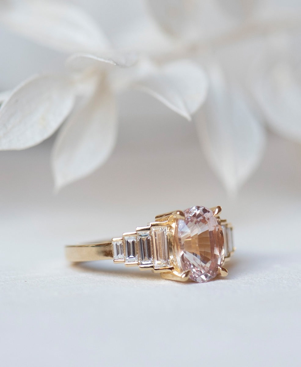 Fides Engagement Ring - 18k Yellow Gold, Peach Sapphire 2.53 carat