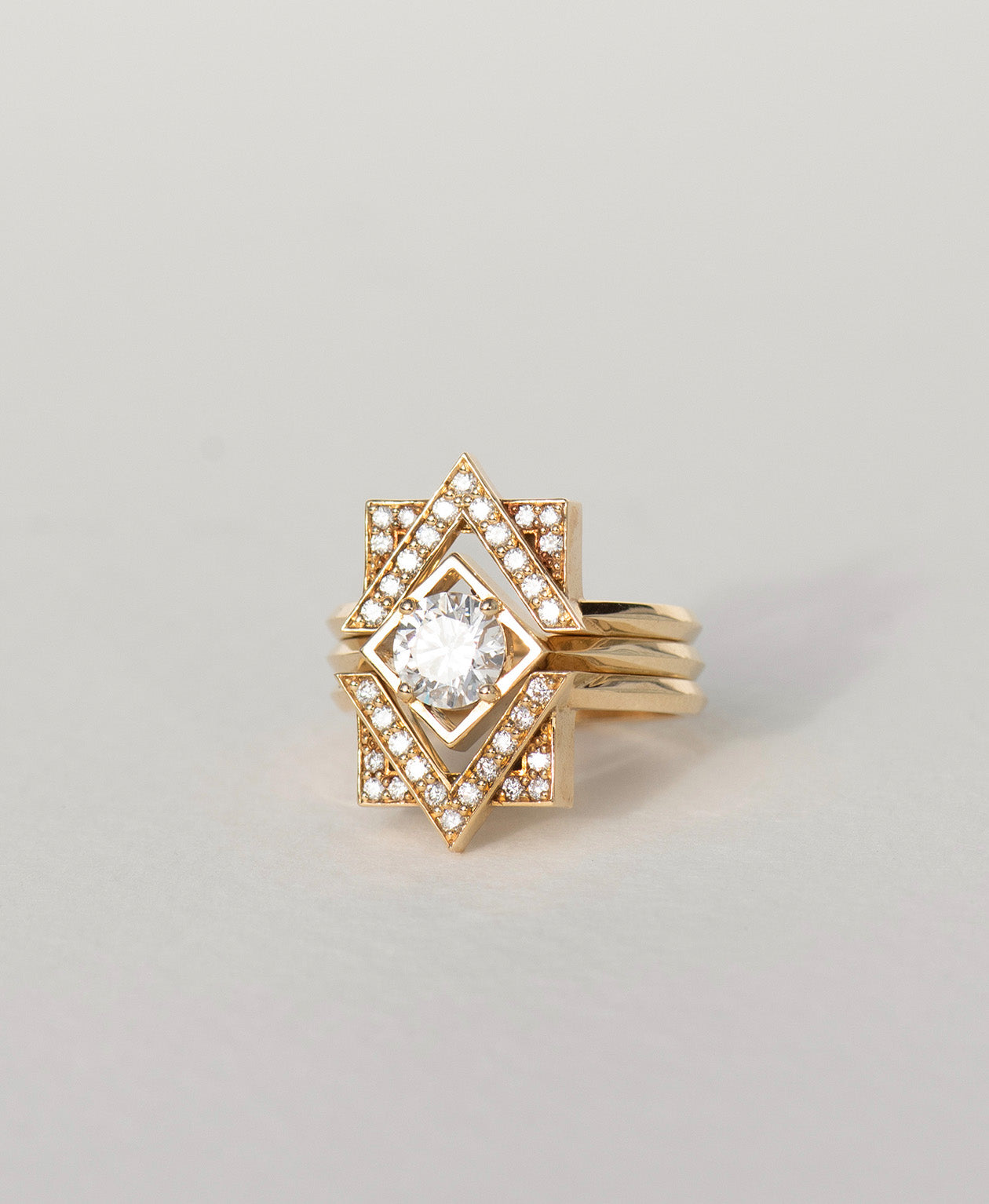 Freya Engagement Ring - 18k Yellow Gold, Round Brilliant Cut Lab Grown Diamond 0.71 carat
