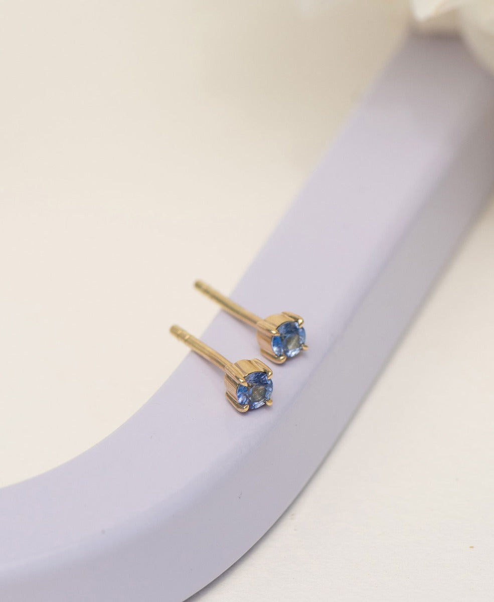 Grace Single Stud - 18k Yellow Gold, Blue Sapphire