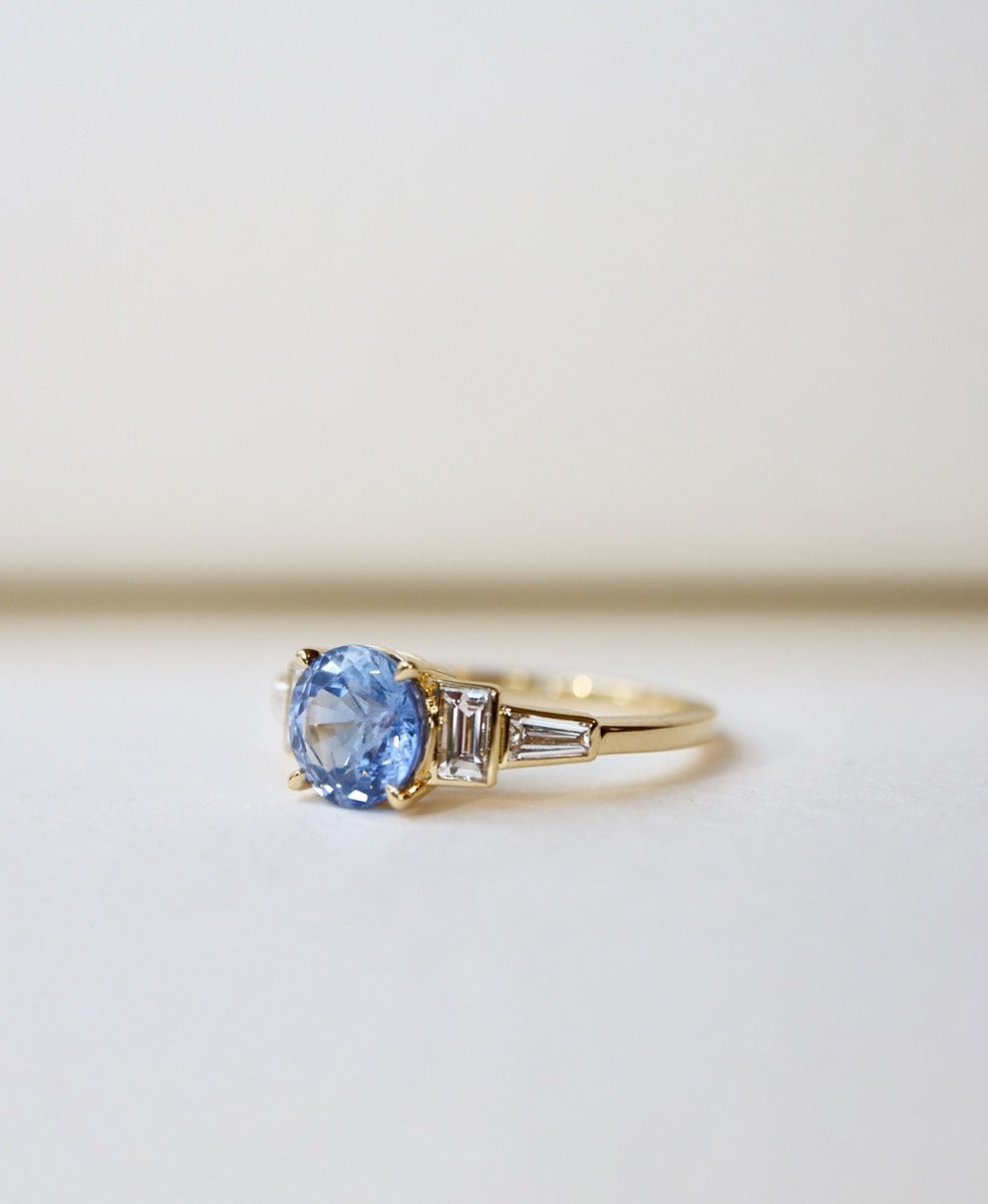 Isadora Engagement Ring - 18k Yellow Gold, Round Brilliant Cut Blue Sapphire 1.76 carat