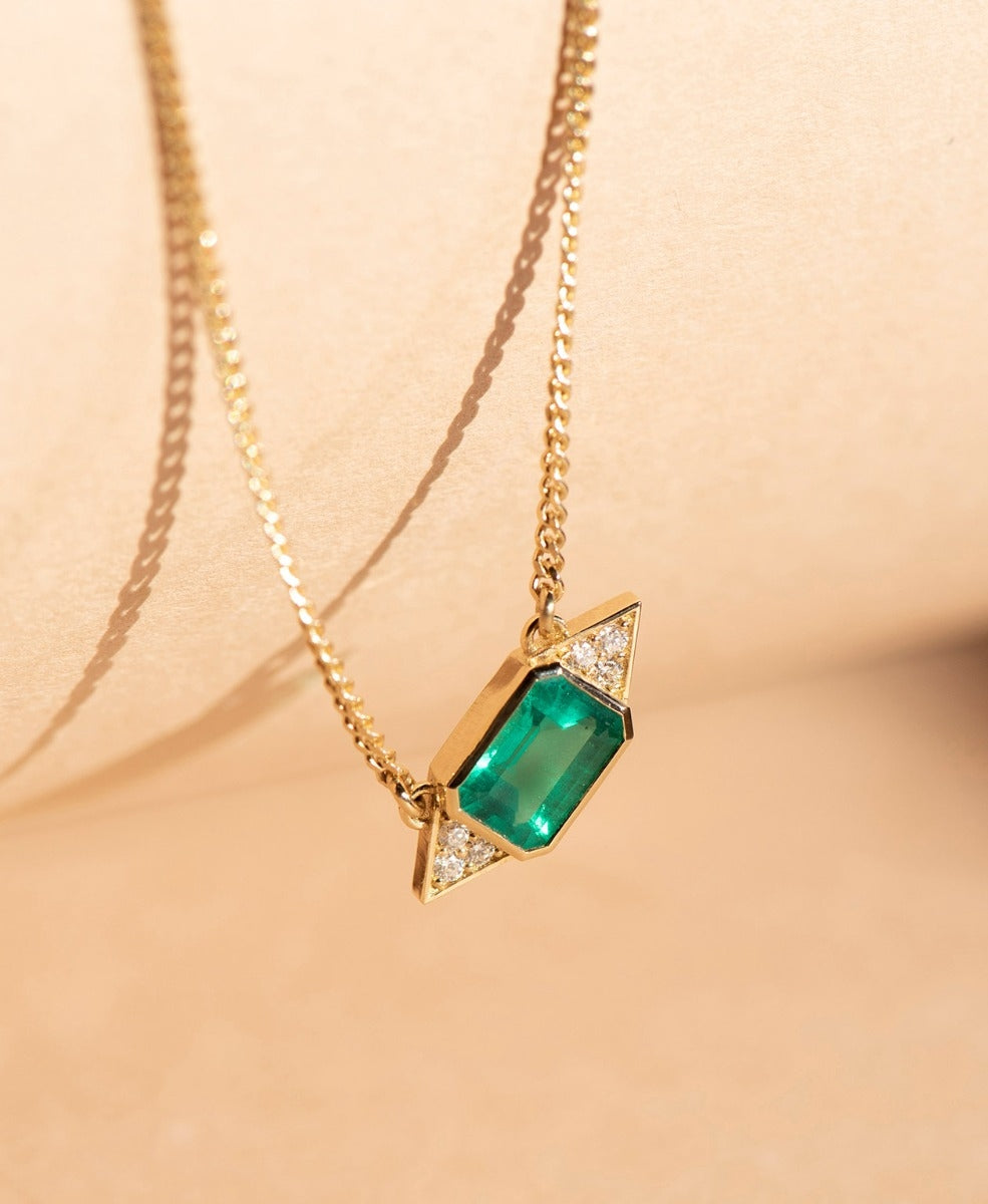 One of a Kind 366 - 18k Yellow Gold, Emerald