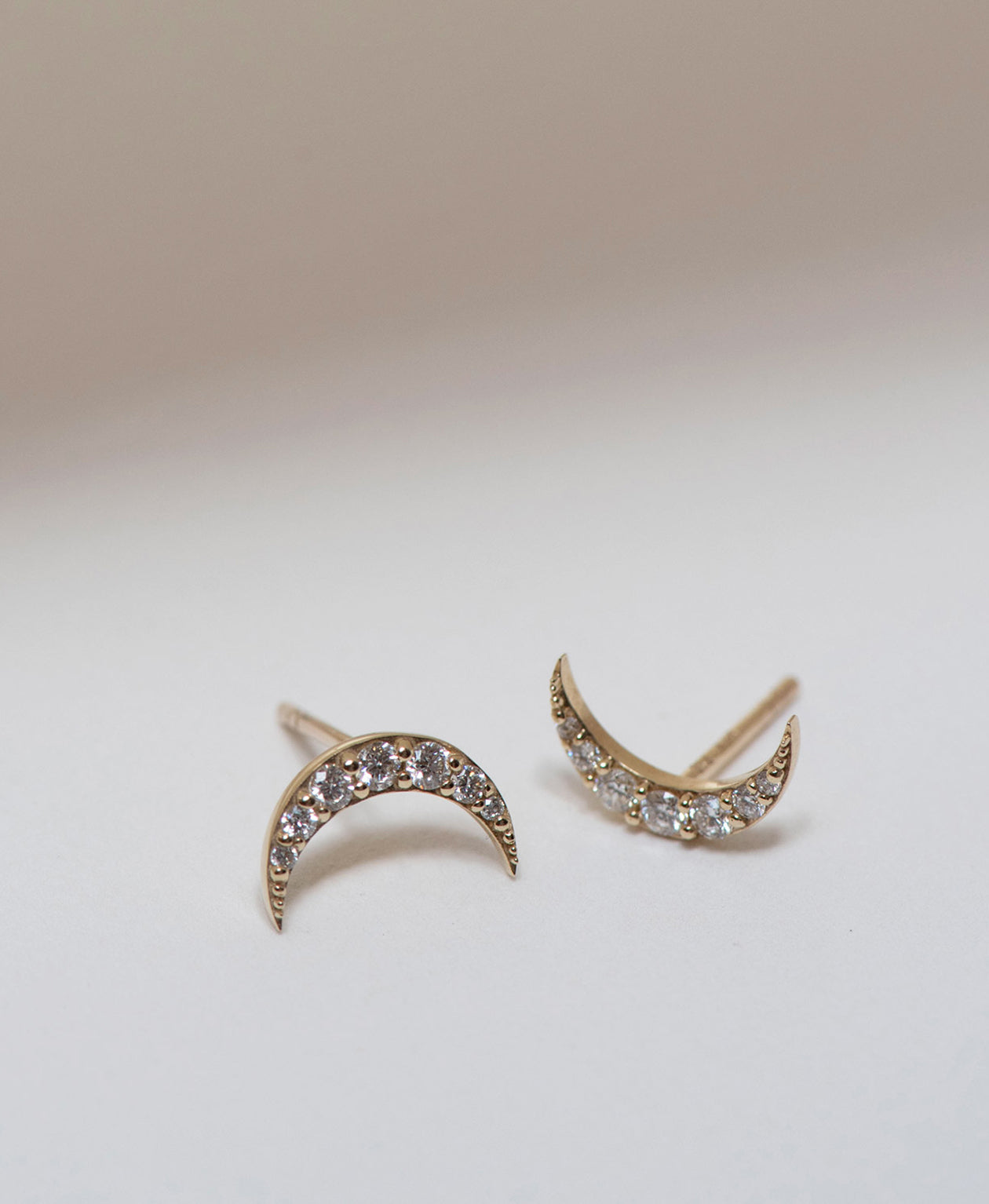 Luna Single Stud - 9k Yellow Gold, Diamond