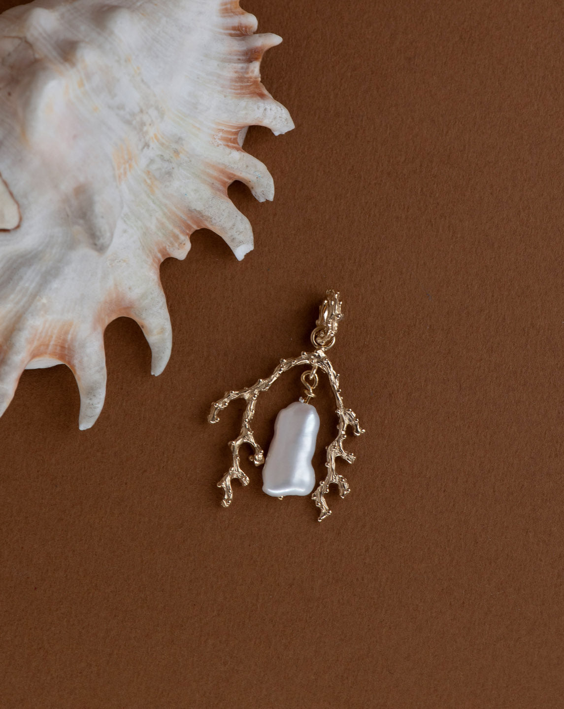 Mutiara Charm - 22k Gold Vermeil, Baroque Pearl