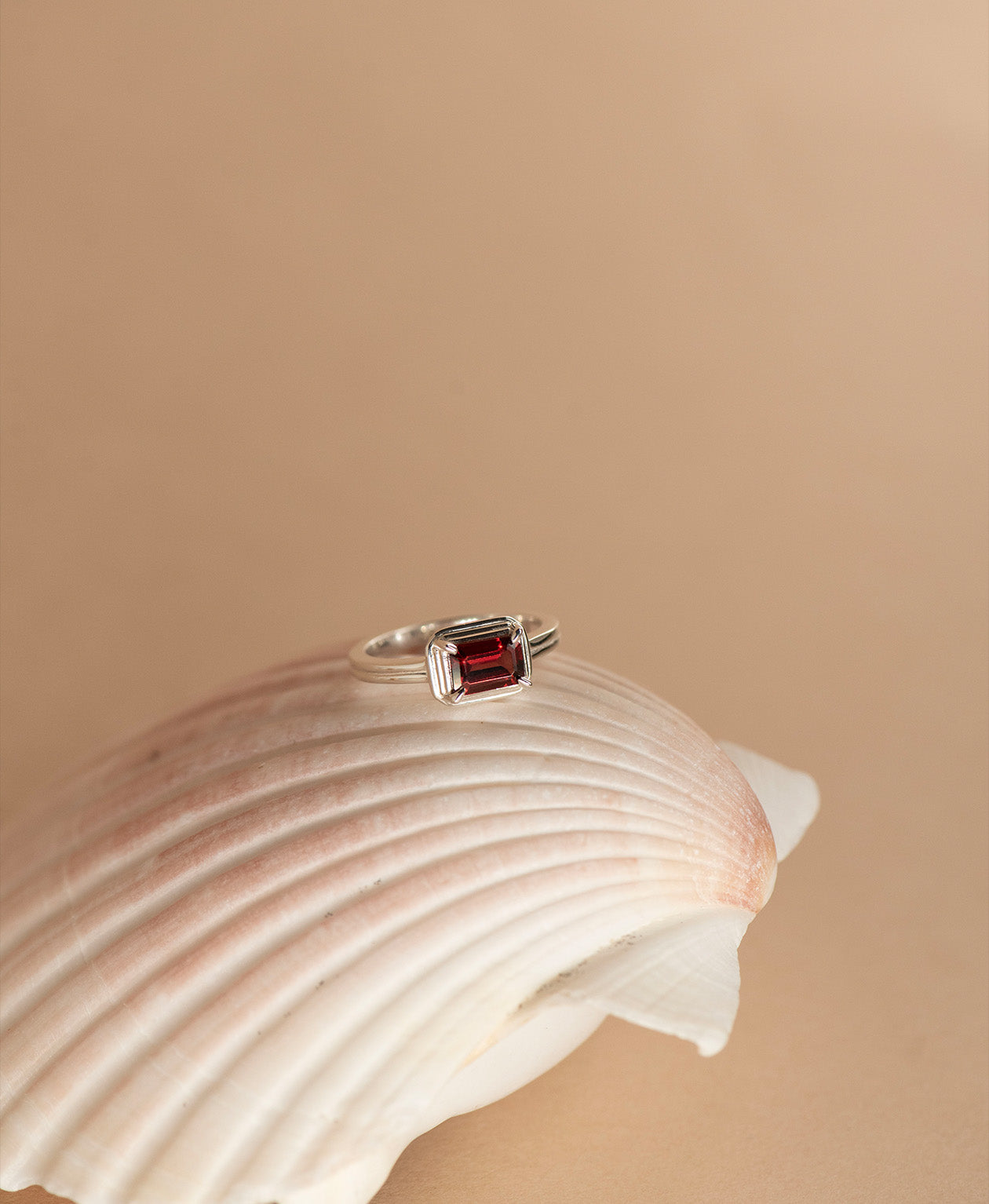 Naia Ring - 925 Sterling Silver, Rhodolite Garnet