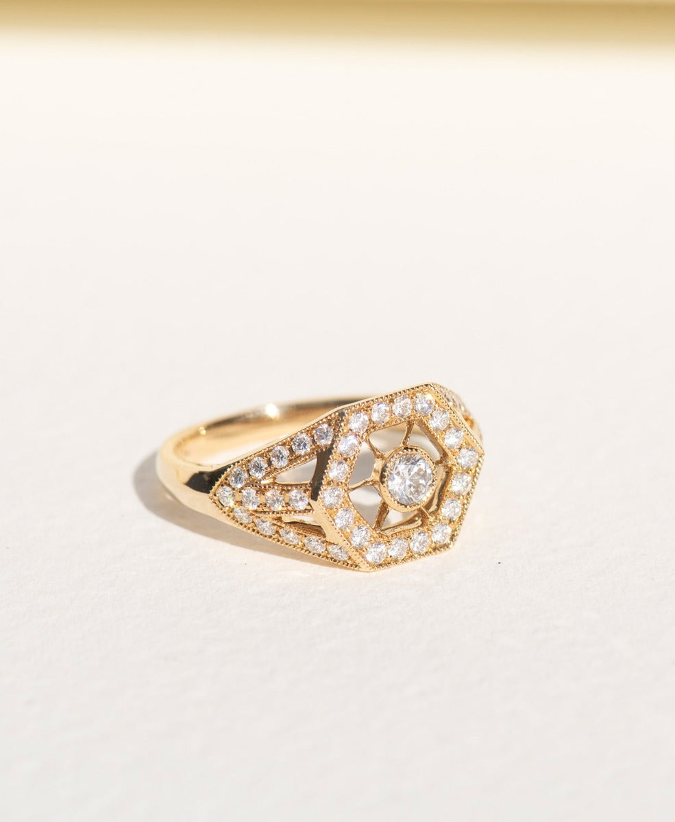 One of a Kind 253 - 18k Yellow Gold, Diamond