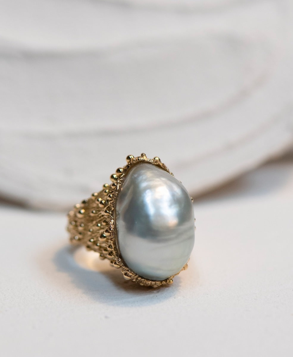 One of a Kind 331 - 18k Yellow Gold, Pearl