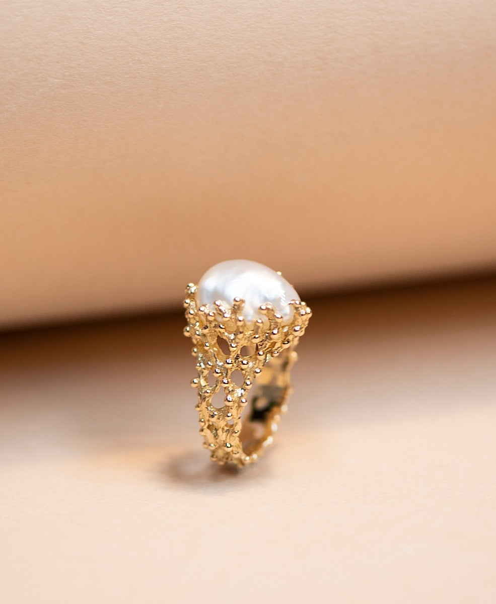 One of a Kind 332 - 18k Yellow Gold, Pearl